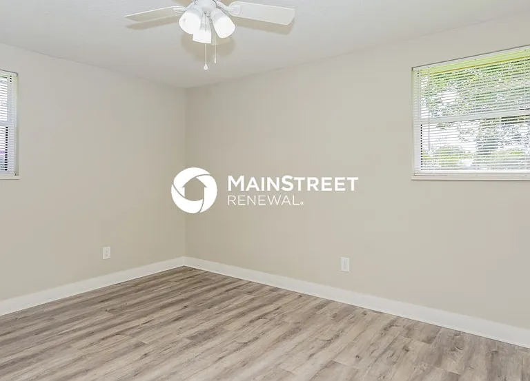 925 N Singleton Ave — Photo 9