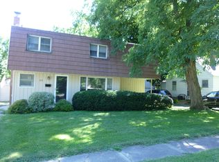 314 Burbank Ave, Woodstock, IL 60098