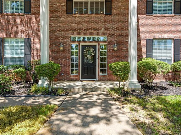 4th image of 1217 Briar Dr