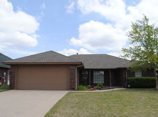 9206 S Bryant Ter, Moore, OK 73160