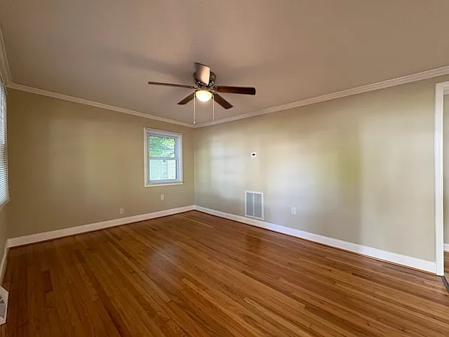 408 Wilson St — Photo 6