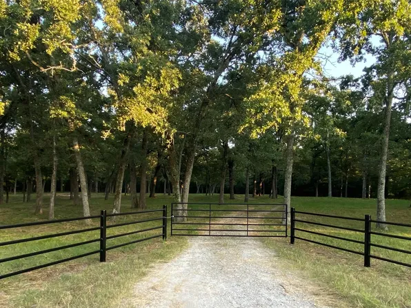 852 County Road 4588, Sulphur Springs, TX 75482