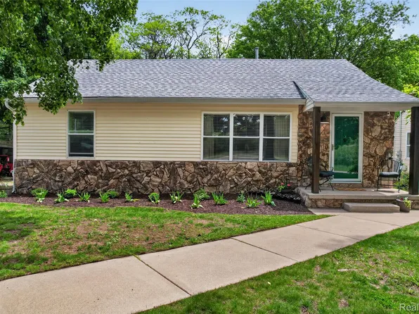 5045 Culver Rd, Brighton, MI 48114