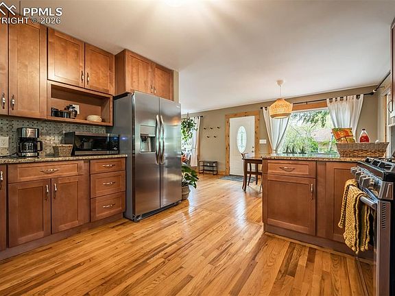 5th image of 8850 Chipita Park Rd