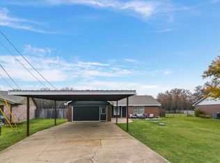 708 Shady Grove Dr, Granbury, TX 76049