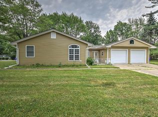 219 Oxford Dr, Decatur, IL 62521