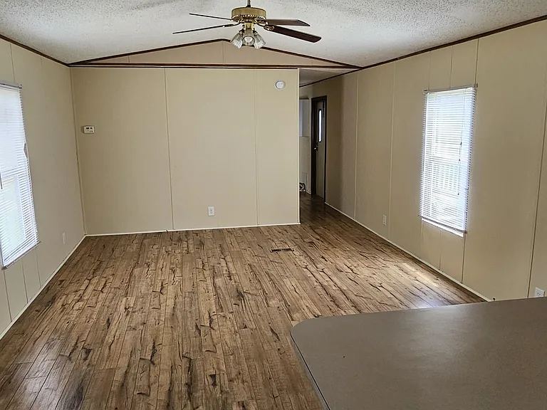 11 Coosa Cove Ln — Photo 2
