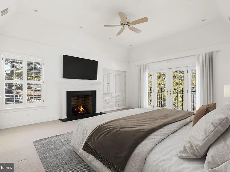 841 Mount Moro Rd — Photo 31