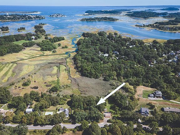 2nd image of 23 Jeffreys Neck Rd