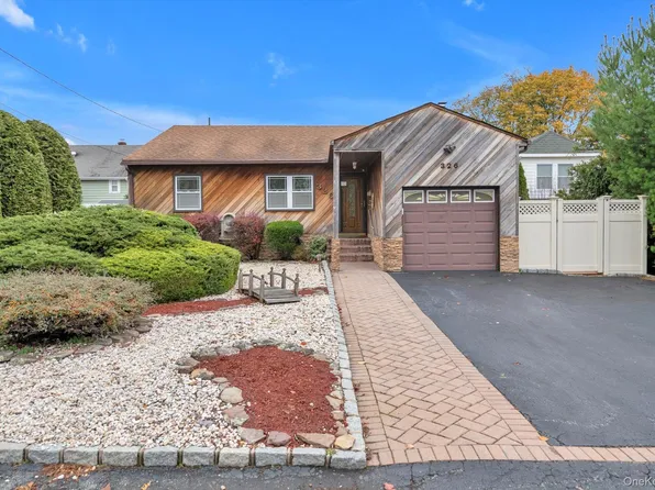326 4th Street, East Northport, NY 11731