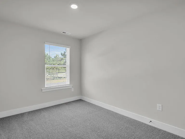 123 Grassland Rd S — Photo 20