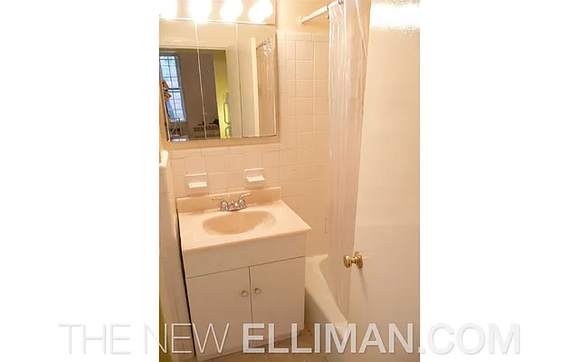 Rented by Douglas Elliman | media 15