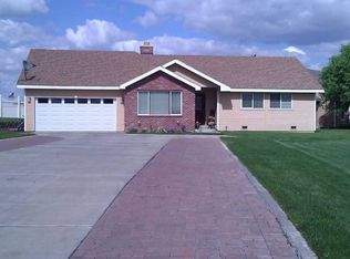 10 Marigold Loop, Pasco, WA 99301