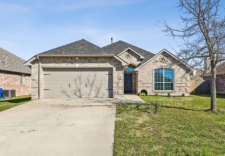 1800 Meadowlark Ln — Photo 2