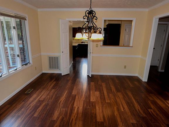 Dining room into kitchen