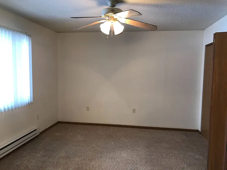 Murdock Apartments — Photo 37