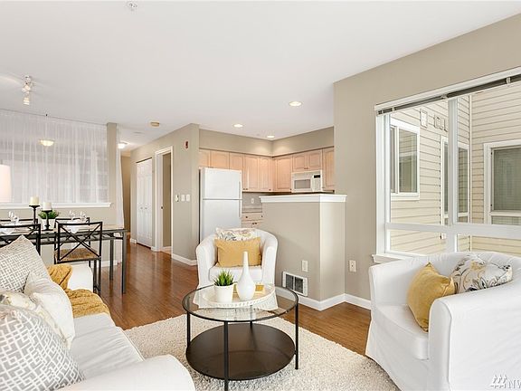 4th image of 2530 15th Ave W APT 409