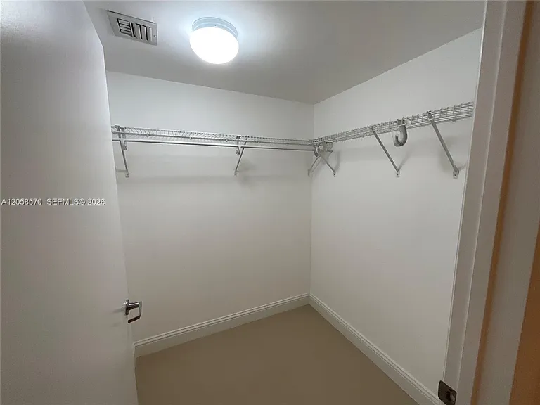 90 SW 3rd St #3910 — Photo 14