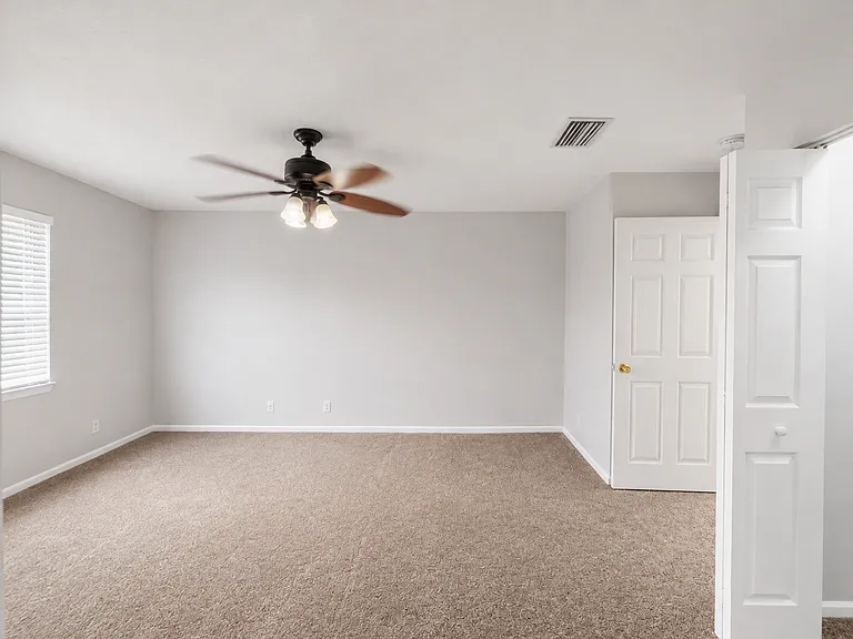 4715 Palmbrooke Cir — Photo 12