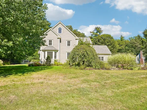 5 Steeple Chase Cir, Westford, MA 01886