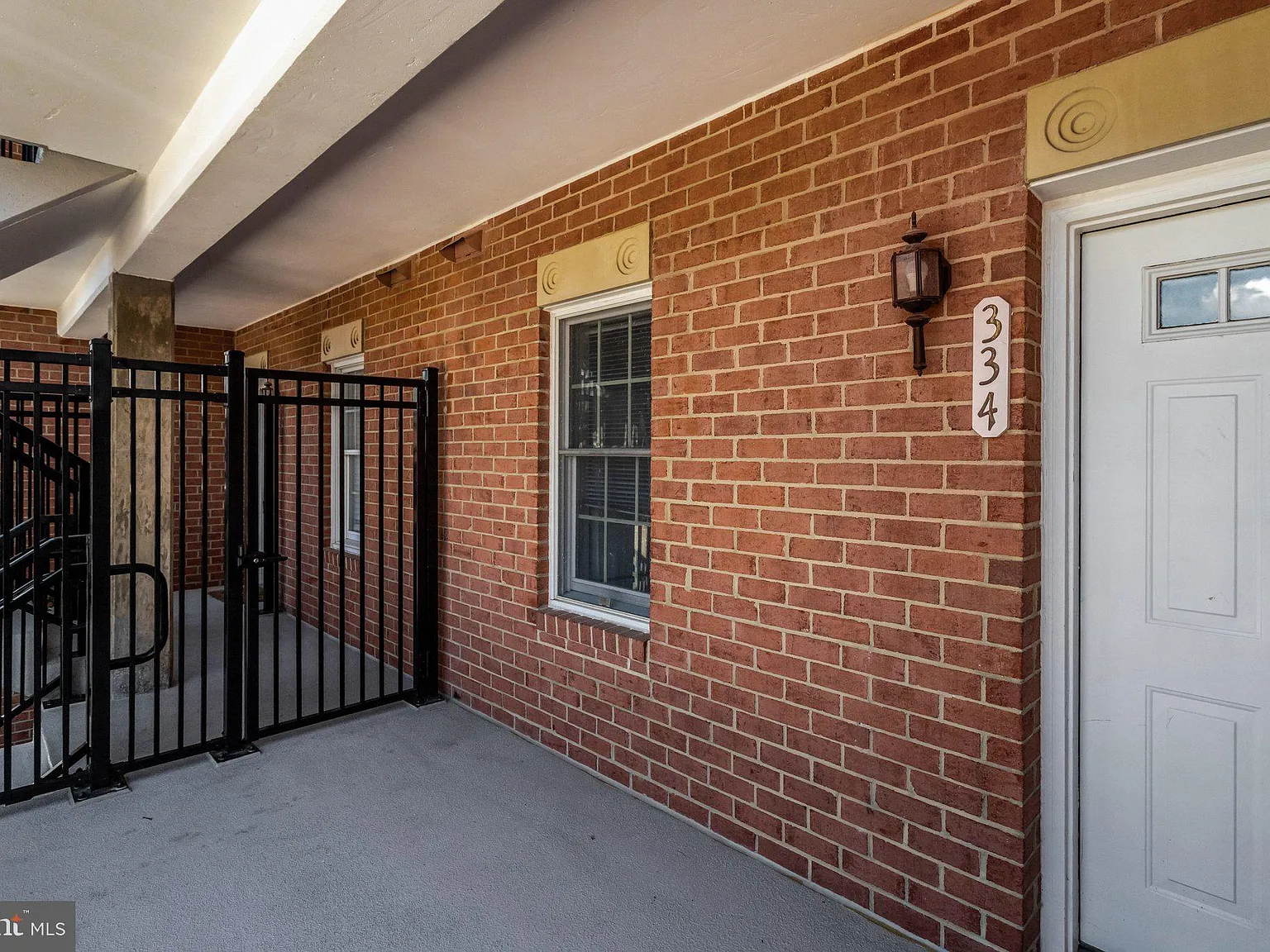 6924 Fairfax Dr — Photo 2