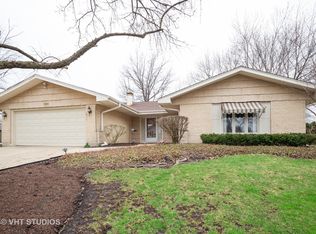 1424 Chartwell Rd, Schaumburg, IL 60195
