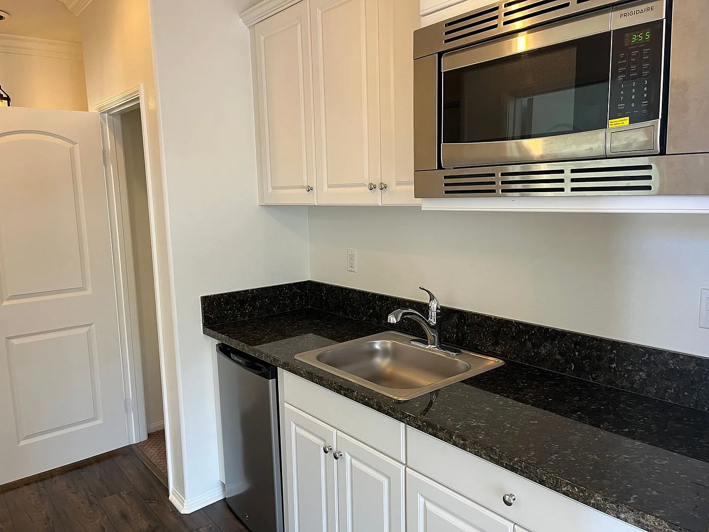 Murrieta 1 Bedroom Casita with Private entrance — Photo 3