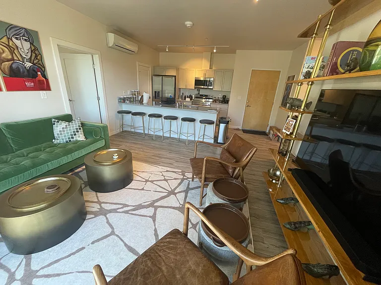1203 Capitol St — Photo 18