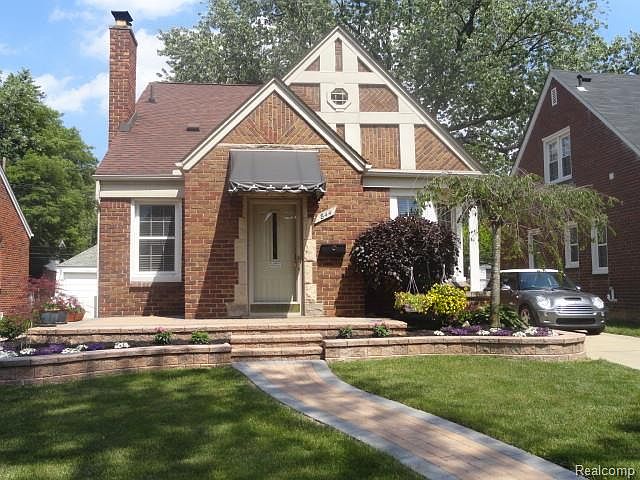 1st image of 844 N Rosevere Ave