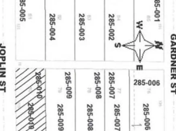 609 Joplin St, Benton, IL 62812