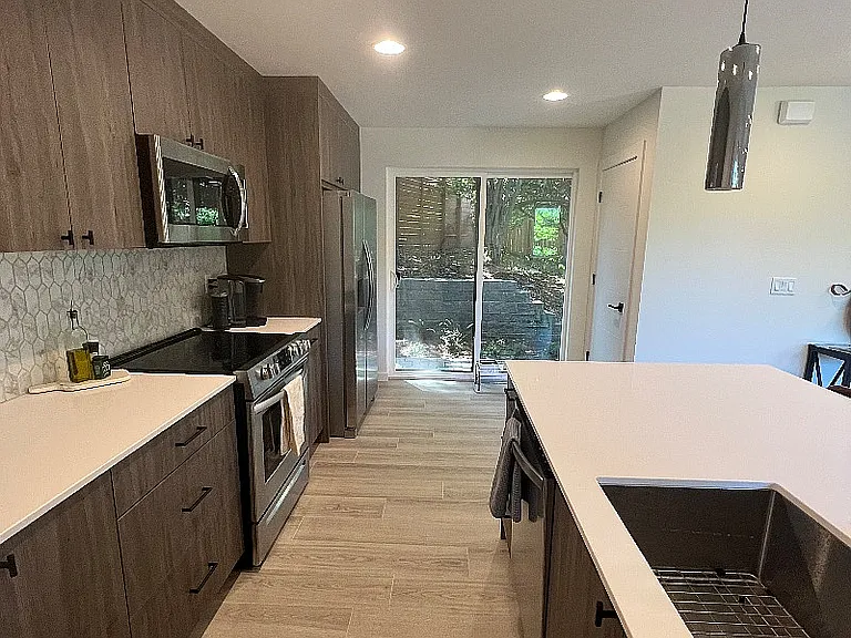 10046 Ravenna Ave NE #C — Photo 6