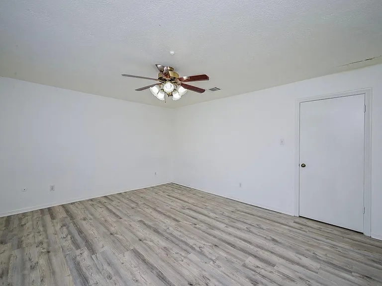 7735 Quail Meadow Dr — Photo 34