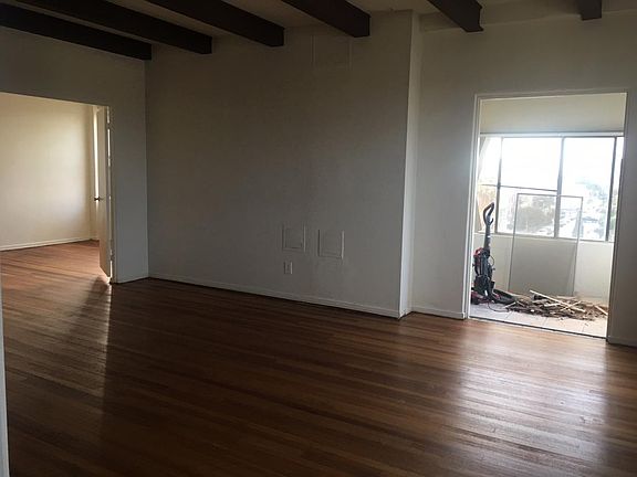 3rd image of 3835 W 2nd St APT 500
