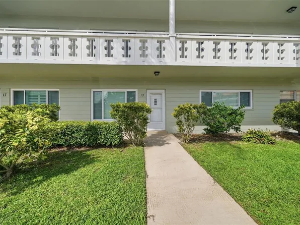 2401 Ecuadorian Way APT 19, Clearwater, FL 33763