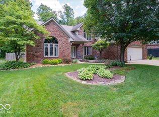 3897 S Woodfield Dr, New Palestine, IN 46163