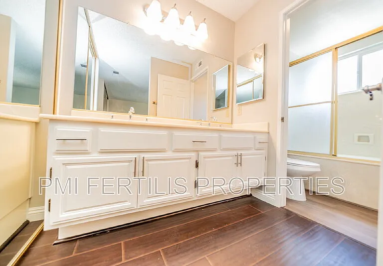 1229 Hibiscus St — Photo 30