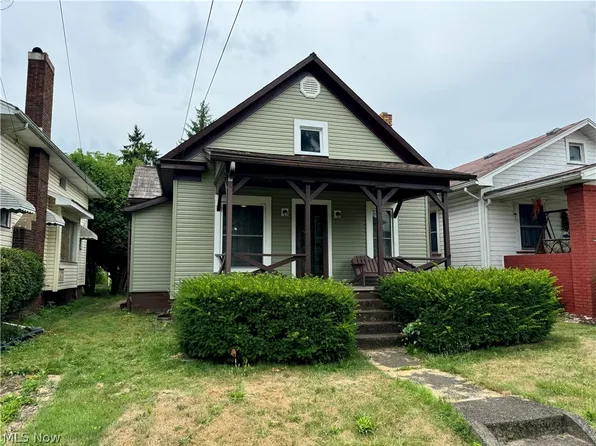 610 Trenton Ave, Uhrichsville, OH 44683