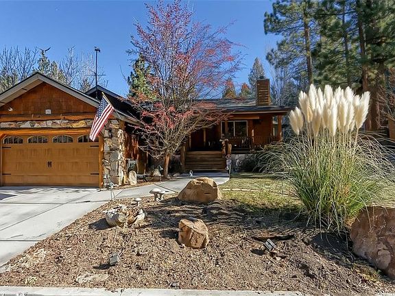 4th image of 207 Crater Lake Rd