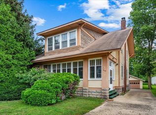 840 S 1st St, Dekalb, IL 60115