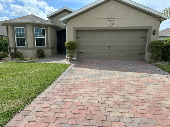 10521 Canal Brook Ln, Lehigh Acres, FL 33936