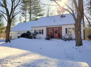 2518 Rosendale Rd, Niskayuna, NY 12309