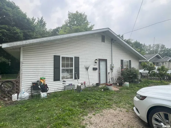 1035 Beesley Ave, Jacksonville, IL 62650