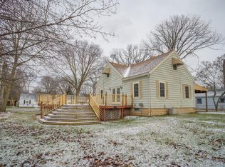 905 Woodbine Ave, Lansing, MI 48910