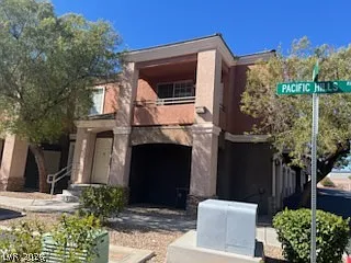 2 bed, 2.0 bath, 1074 sqft, $1,500 — Photo 2