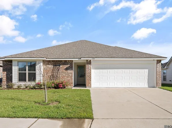 1280 Meadow Crossing Dr, Gonzales, LA 70737
