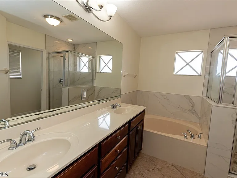 17007 Tremont St — Photo 14