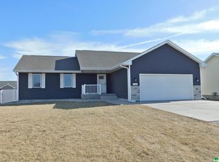 610 N 8th St, Dakota City, NE 68731