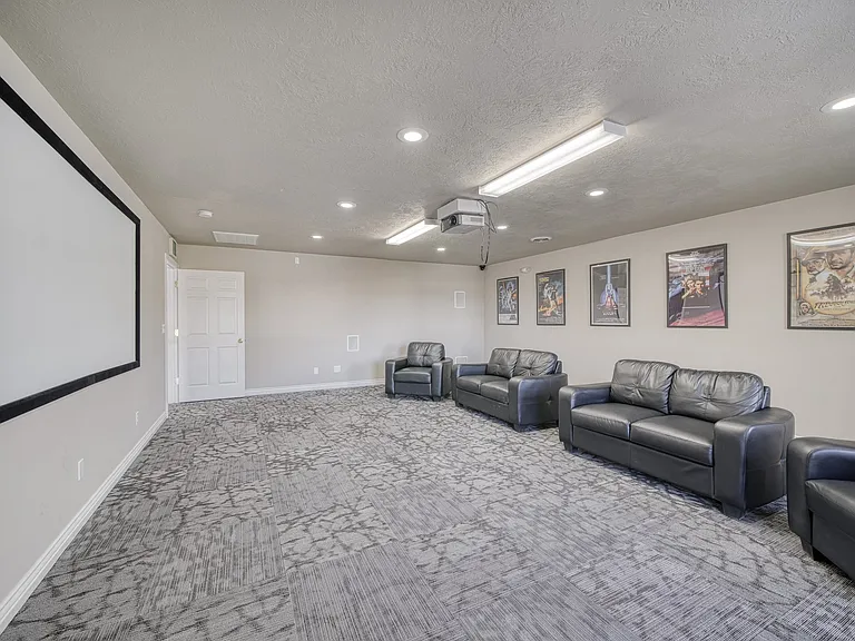 Stone Brook Apartments — Photo 34