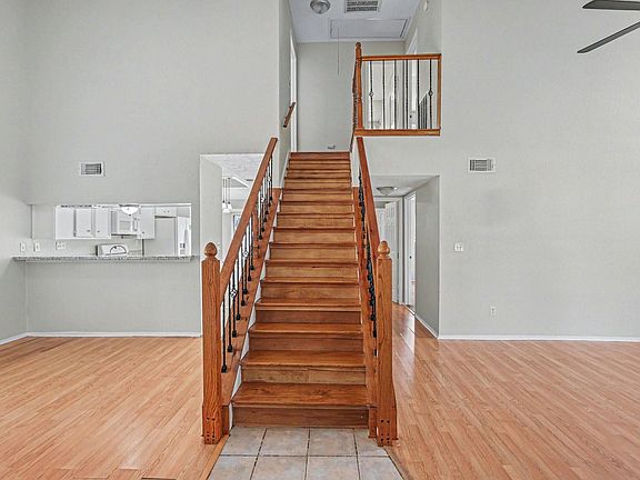 5th image of 11526 Henley Dr