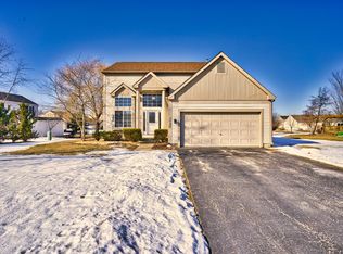 1190 Stonegate Rd, Algonquin, IL 60102